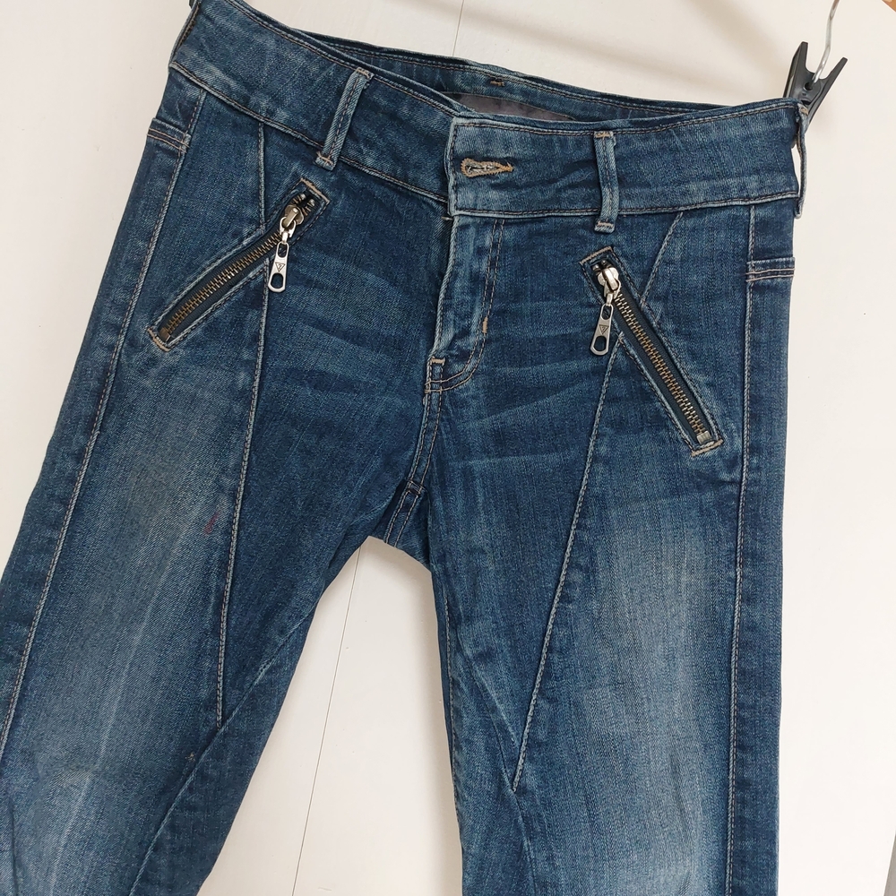 Guess Dark Blue Skinny Jeans with Zipper Details - Picture 2 of 8